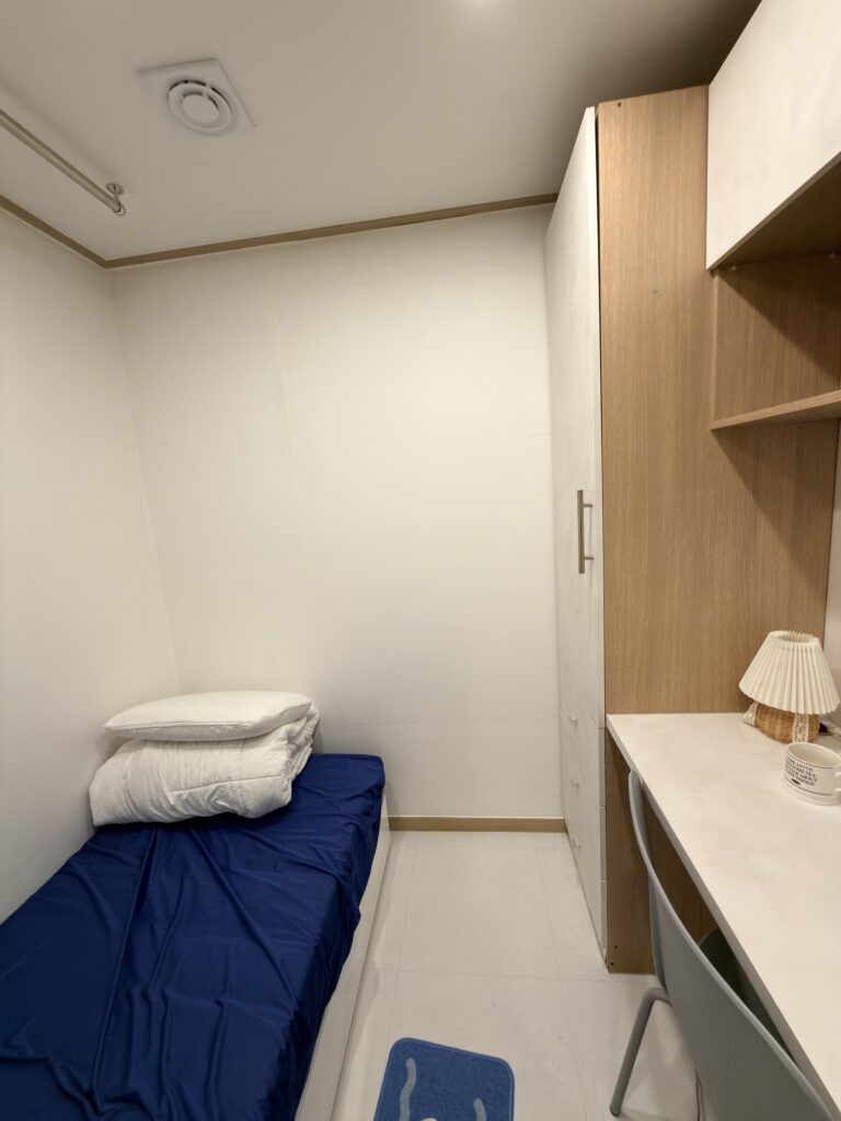 고시원 내창 룸 미리보기